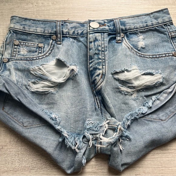 One Teaspoon Jean shorts - Picture 2 of 4